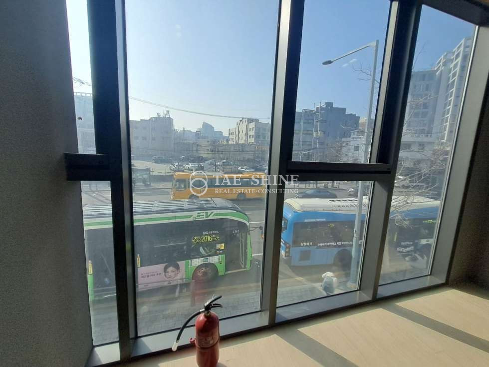 서울 용산구 한남동 사진有 무권리 한남 아이파크 대로변 노출 2층 상가 월세 매물번호 10160 사진 4